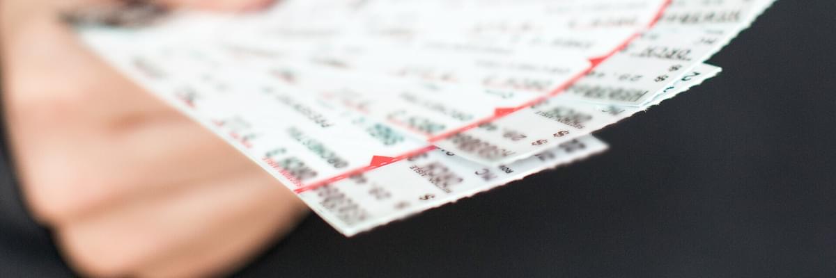 6 tickets i Stock 472812586